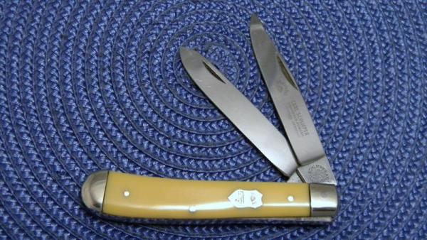 Carl Schlieper Solingen Germany German Eye 20Y Yellow Trapper Knife