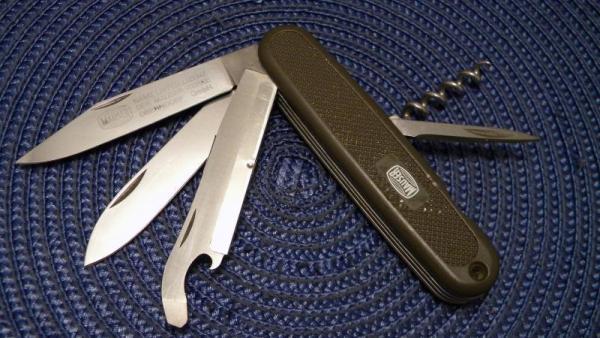 Victorinox Switzerland Stainless Rostfrei Mauser Green 5 Blade Folding Knife