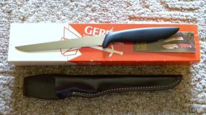Gerber Portland ORE USA Armorhide Muskie Fixed Blade Sheath Knife - NIB