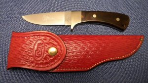 Case XX SS USA 9 Dot (1981) Wood R503 SS Arapaho Fixed Blade Sheath Knife