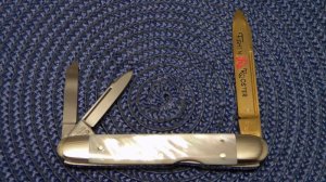 Fight'n Rooster Frank Buster Cut. Co. Germany Gold Blade Pearl Lockback Whittler Knife