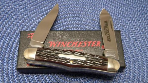 Winchester Trademark USA 1988 Bone 2880 1/2 Swell Center Knife - NIB Winchester Trademark USA 1988 Bone 2880 1/2 Swell Center Knife - NIB