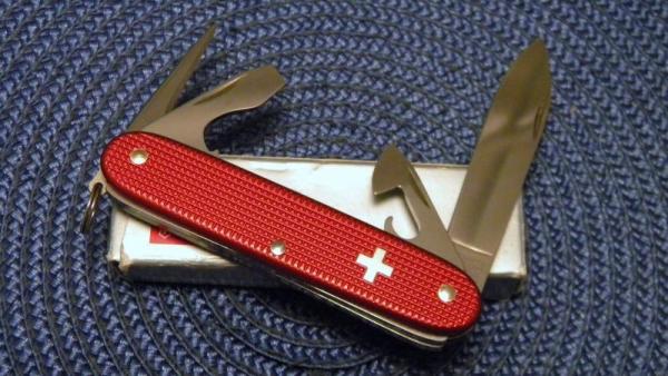 Victorinox Switzerland Stainless Rostfrei Red Alox Pioneer Swiss Army Knife - NIB Victorinox Switzerland Stainless Rostfrei Red Alox Pioneer Swiss Army Knife - NIB