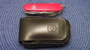 Victorinox Switzerland Stainless Rostfrei Swiss Champ Swiss Army Knife + SOS Kit & Pouch