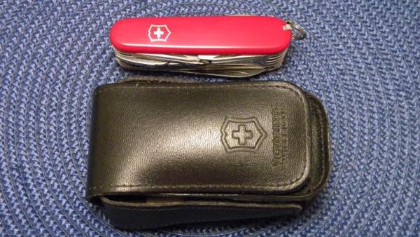 Victorinox Switzerland Stainless Rostfrei Swiss Champ Swiss Army Knife + SOS Kit & Pouch