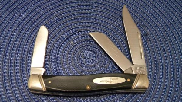 Buck Made in USA 3 Pin Slanted Grooved Bolsters (By Schrade) Black Delrin 301 Stockman Knife Buck Made in USA 3 Pin Slanted Grooved Bolsters (By Schrade) Black Delrin 301 Stockman Knife