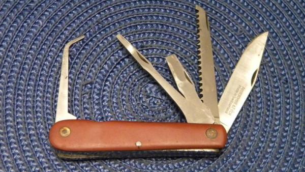 Victoria (Victorinox Switzerland) Red Fiber Abercrombie & Fitch Sportsmans Swiss Army Knife