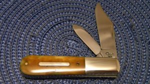 Case XX USA 5 Dot (1995) Smooth Antique Bone 62009 1/2 SS Barlow Knife