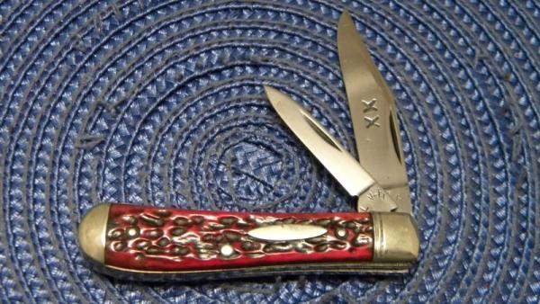 Custom Bone Handle Folding Pocket Knife by Larry Hayes Minneapolis, Minnesota Custom Bone Handle Folding Pocket Knife by Larry Hayes Minneapolis, Minnesota