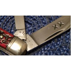 Custom Bone Handle Folding Pocket Knife by Larry Hayes Minneapolis, Minnesota Custom Bone Handle Folding Pocket Knife by Larry Hayes Minneapolis, Minnesota