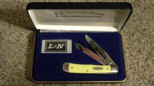 Case XX USA 1995 Yellow 3254 L&N Railroad Trapper Knife in Box