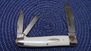 Case XX USA 4 Dot 1976 4380 White Composition NKCA Club Knife Whittler