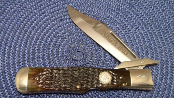 Case XX SS USA 1983 Bone C61050L Coke Bottle Swing Guard Lockback NKCA Club Knife Case XX SS USA 1983 Bone C61050L Coke Bottle Swing Guard Lockback NKCA Club Knife