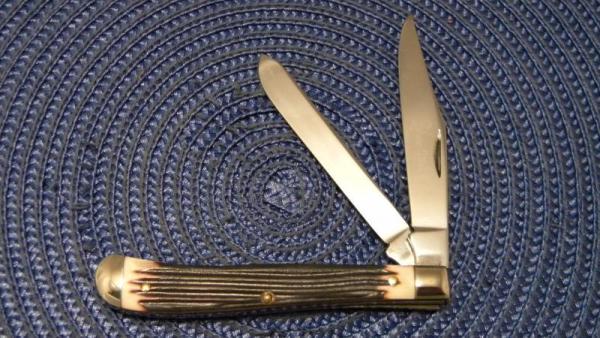 Queen #24 Imitation Winterbottom Bone Slimline Trapper Knife No Tang Stamp Etched c.1960's
