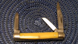 Queen #34 Amber Little Stockman Knife No Tang Stamp Etched c.1960's