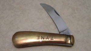 I* X.L. George Wostenholm Sheffield England Brass TYNE Pruning Knife