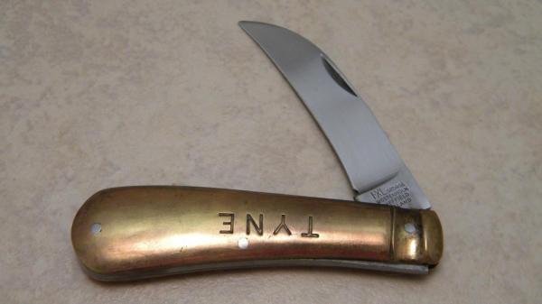 I* X.L. George Wostenholm Sheffield England Brass TYNE Pruning Knife