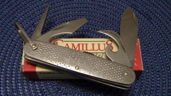 Camillus Cutlery Co. 2002 Metal US Army Military Utility Camp Knife in Box