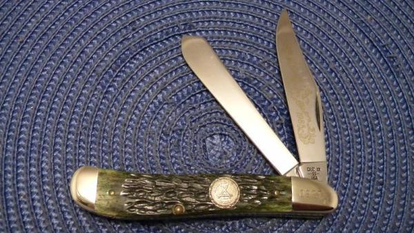Case XX SS USA 5 Dot (1985) NKCA Club Knife Green Bone G6240 SP SS Dogleg Trapper