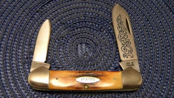 Case XX Stainless USA 3 Dot (1977) Stag 52131 SSP Blue Scroll Canoe Knife Case XX Stainless USA 3 Dot (1977) Stag 52131 SSP Blue Scroll Canoe Knife