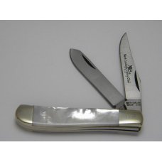 Parker Cut. Co. Japan 1981 North Carolina Cutlery Club Pearl Trapper Knife in Box Parker Cut. Co. Japan 1981 North Carolina Cutlery Club Pearl Trapper Knife in Box
