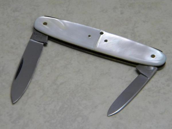 WB Wilh. Bruckmann Solingen Germany Rostfrei Split Pearl Pen Knife WB Wilh. Bruckmann Solingen Germany Rostfrei Split Pearl Pen Knife
