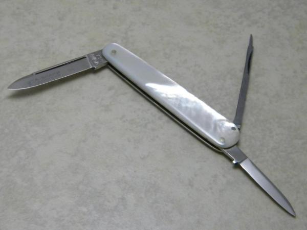 Sta-Sharp Stainless USA 9476 Etched Pearl Lobster Knife Sta-Sharp Stainless USA 9476 Etched Pearl Lobster Knife