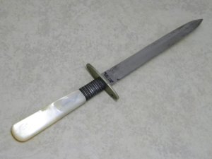 M. Klaas England Kissing Crane Brand Pearl Prostitute Dagger Knife