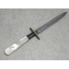 M. Klaas England Kissing Crane Brand Pearl Prostitute Dagger Knife M. Klaas England Kissing Crane Brand Pearl Prostitute Dagger Knife