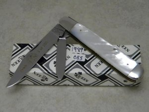 Queen City 1989 North Star Blade Collectors Pearl Large Jack Knife in Box