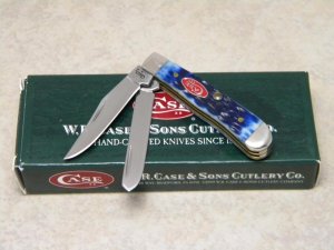 Case USA 2008 Navy Blue Bone Red Shield 1st Run 62154 SS Tiny Trapper Knife in Box
