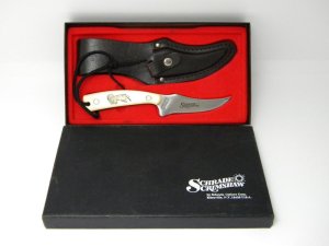 Schrade USA SC502 Ram Scrimshaw Sharpfinger Fixed Blade Sheath Knife in Box c. 1981