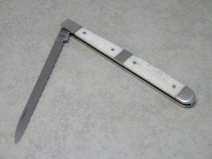 Case XX USA 2011 Serrated Blade Split Bone 6100 SS Melon Tester Knife