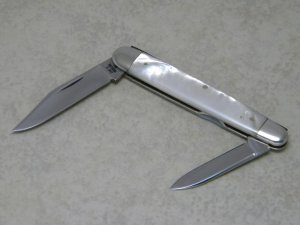 Case XX Stainless USA 9 Dot (1971) Pearl 82079 1/2 Sleeveboard Pen Knife