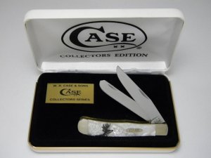 Case XX USA 2013 Deer Hunting Scrimshaw Heavenly Pearl 9254 SS Trapper Knife in Box