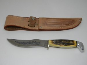 Case XX USA 3 Dot (1977) Stag 523-5 SSP Blue Scroll Fixed Blade Sheath Knife