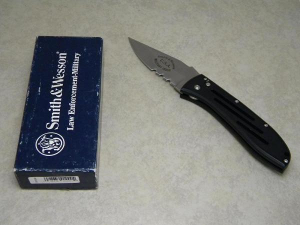 Smith & Wesson USA SW1000 Military Issue First Production Run Switchblade Knife in Box