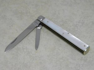 Hickory by Kelly-How-Thomson Mother of Pearl Doctor's Knife c.1902-1947