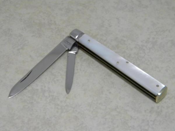Hickory by Kelly-How-Thomson Mother of Pearl Doctor's Knife c.1902-1947