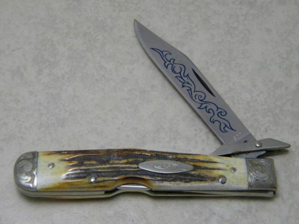 Case XX Stainless USA 3 Dot (1977) Stag 5111 1/2 L SSP Engraved Blue Scroll Cheetah Lockback Knife Case XX Stainless USA 3 Dot (1977) Stag 5111 1/2 L SSP Engraved Blue Scroll Cheetah Lockback Knife