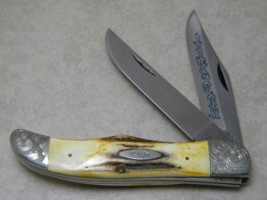 Case XX Stainless USA 3 Dot (1977) Stag 5265 SAB SSP Engraved Blue Scroll Folding Hunter Knife