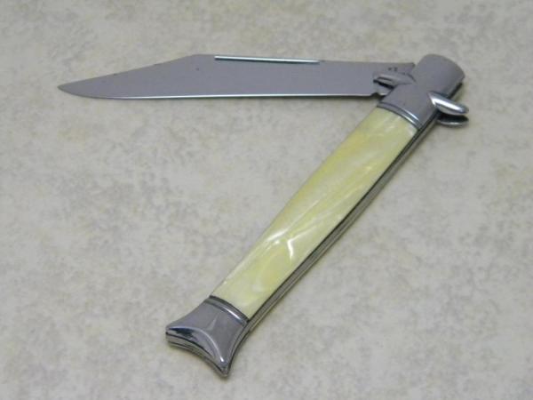 Hammer Brand USA Cracked Ice Celluloid Wrapped Shell Handle Bowtie Knife c.1938-1941 Hammer Brand USA Cracked Ice Celluloid Wrapped Shell Handle Bowtie Knife c.1938-1941