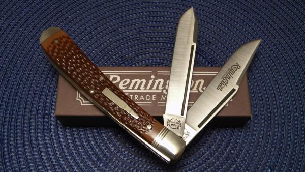 Remington UMC USA 1998 Delrin R293 Bullet Hunter Trader Trapper Knife - NIB Remington UMC USA 1998 Delrin R293 Bullet Hunter Trader Trapper Knife - NIB