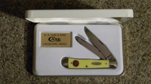 Case XX USA 2002 Yellow 3254 SS Trapper Knife in Box