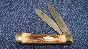 Case XX Stainless USA 3 Dot (1977) Stag 5254 SSP Blue Scroll Trapper Knife