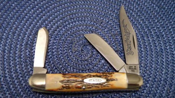 Case XX Stainless USA 3 Dot (1977) Stag 5347 HP SSP Blue Scroll Stockman Knife Case XX Stainless USA 3 Dot (1977) Stag 5347 HP SSP Blue Scroll Stockman Knife