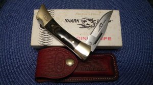 Case XX SS USA 9 Dot (1981) Wood P197L SSP Shark Tooth Lockback Knife
