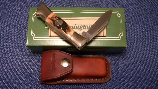 Remington USA Stag 18699 Lockback Knife & Pouch in Box Remington USA Stag 18699 Lockback Knife & Pouch in Box