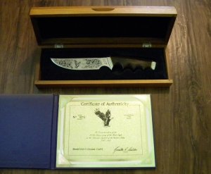 Gerber Portland, OR USA Wood Model 525 Bald Eagle Commemorative Fixed Blade Knife in Box c.1982