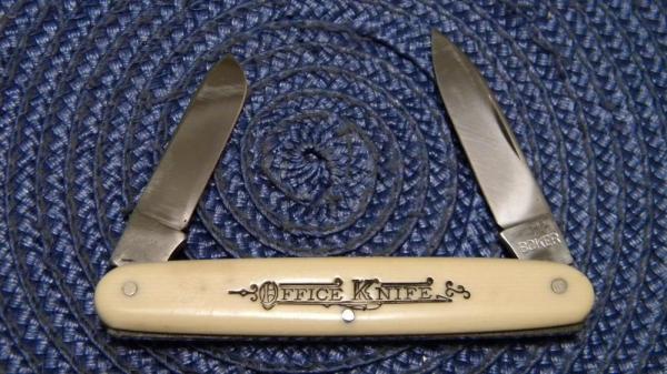 Boker Imitation Piano Key Ivory Office Pen Knife c.1950's Boker Imitation Piano Key Ivory Office Pen Knife c.1950's